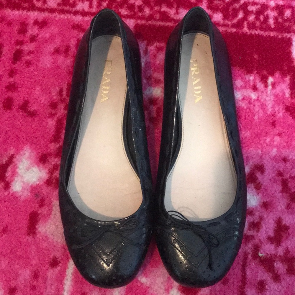 Black flats